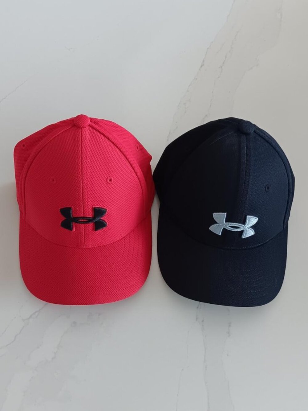 UNDER ARMOUR Kids Baseball Caps Bundle of 2 Black and Red Stretch Fit